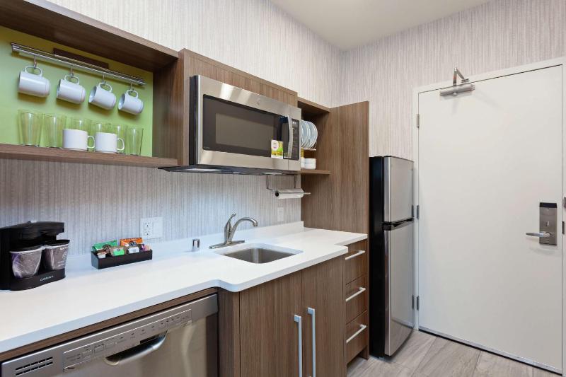 King Studio Suite - Non-Smoking image 4