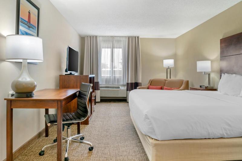 King Room - Non-Smoking image 3