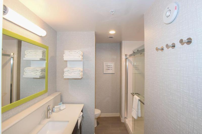 King Room - Hearing Access/Non-Smoking image 2