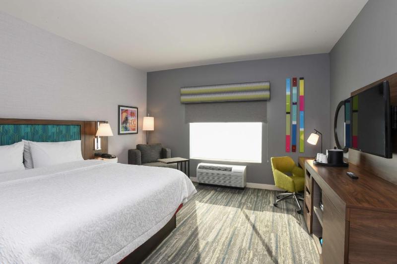 King Room - Hearing Access/Non-Smoking image 3