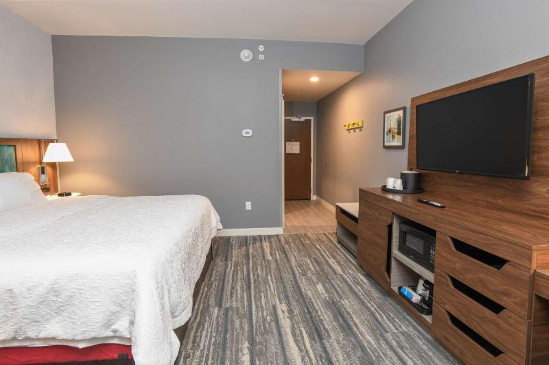 King Room image 3