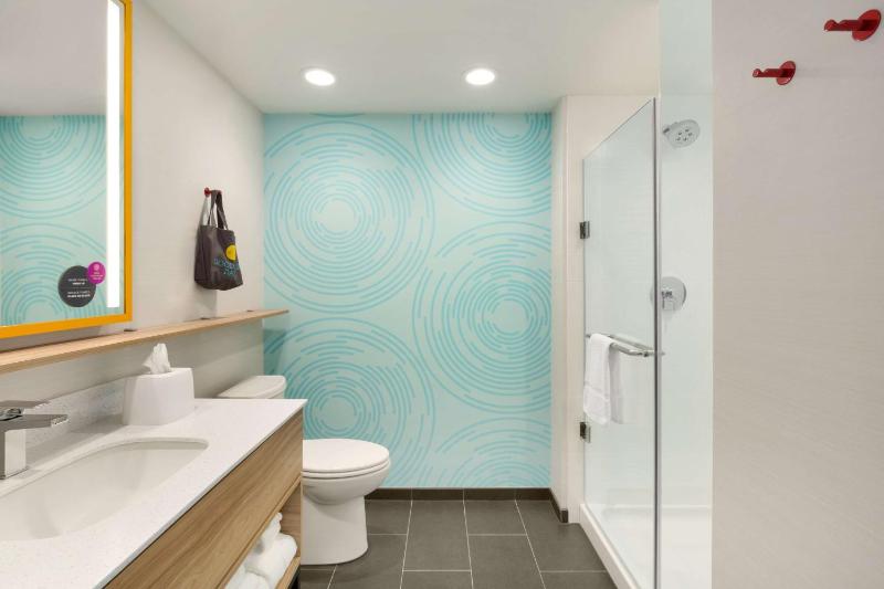 King Room image 2