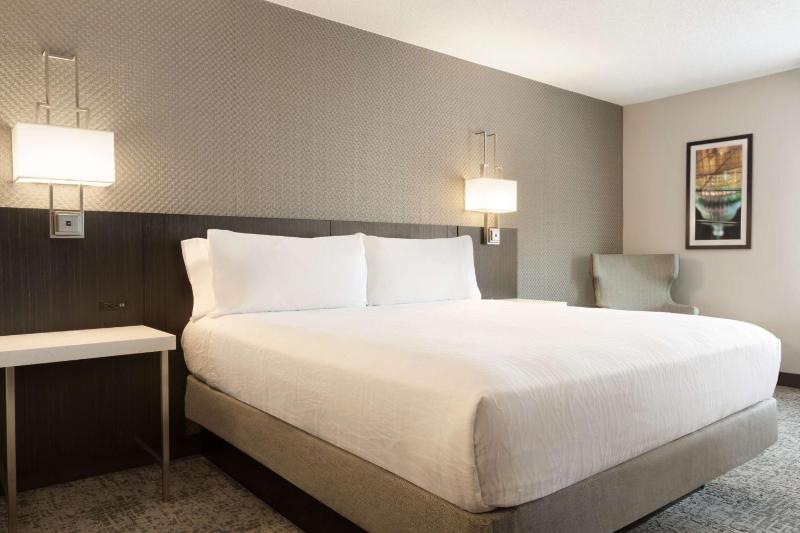 King Room image 3