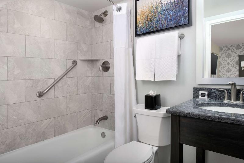 West End Washington DC Tapestry Collection by Hilton - image 13