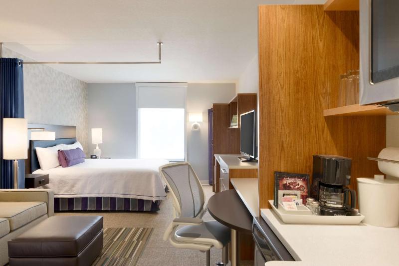 King Studio Suite - Non-Smoking image 1
