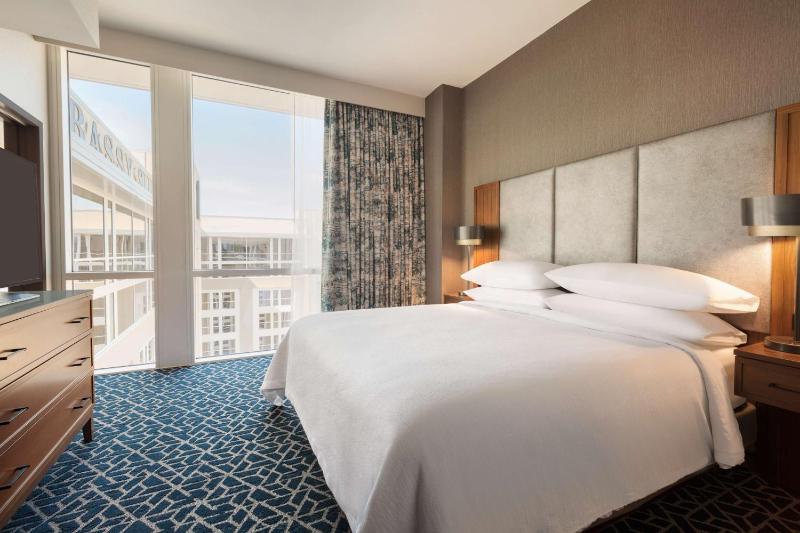 Two-Room King Suite image 3