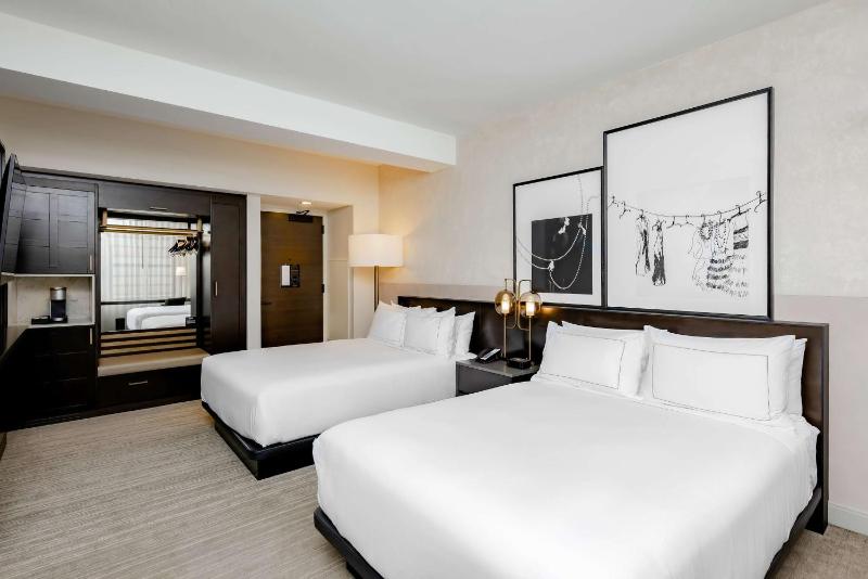 Queen Room with Two Queen Beds image 4