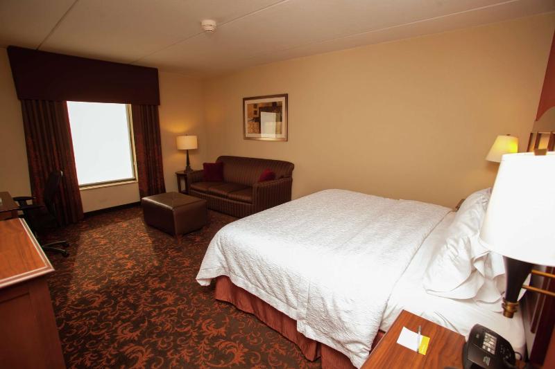 King Room with Sofa Bed and Study - Non-Smoking image 4