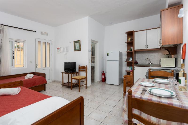 Fotini - image 12