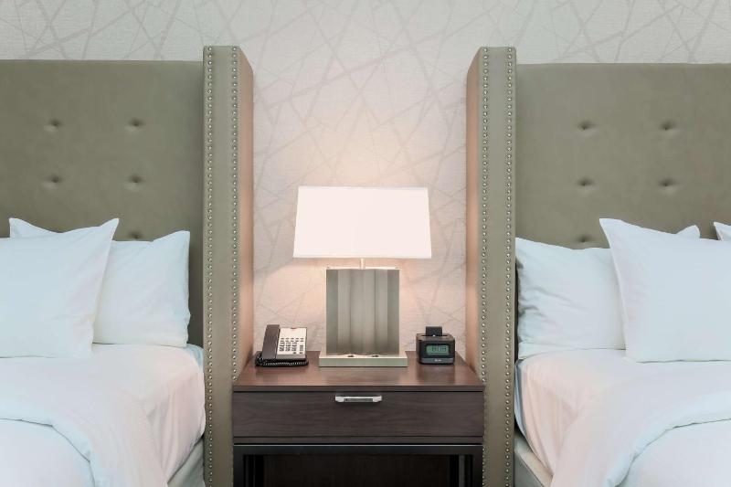 Queen Room with Two Queen Beds image 4