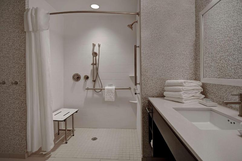 King Studio Suite - Mobility Access/Non-Smoking image 1