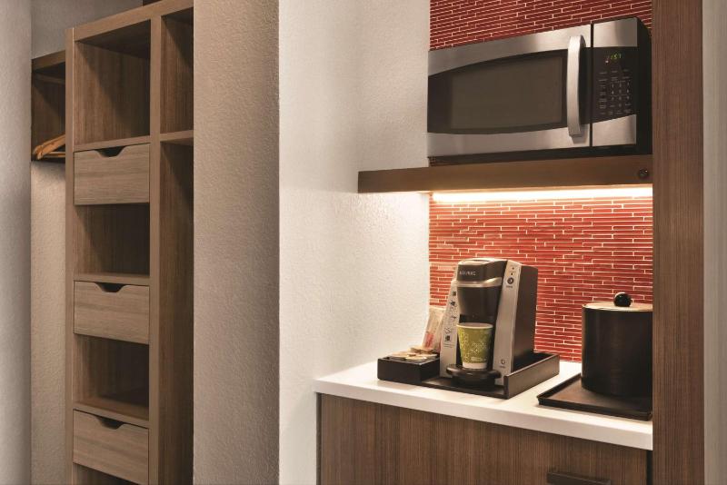 King Room image 4