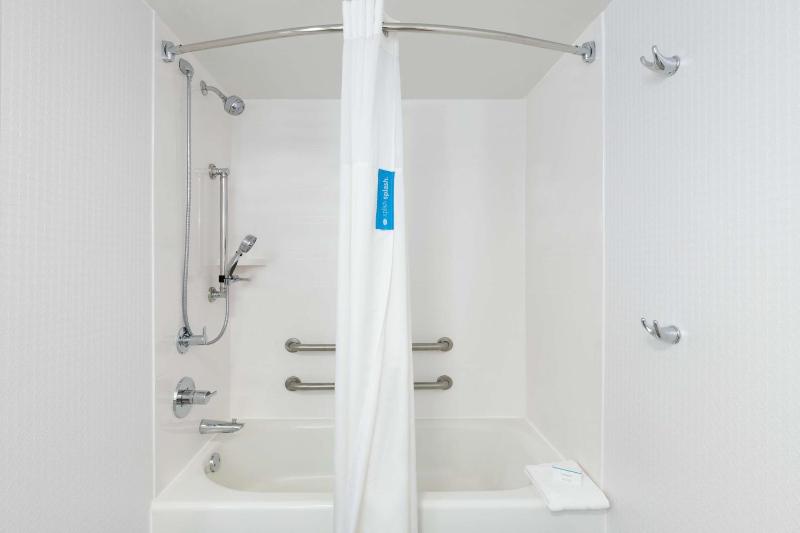 King Room - Mobility Access/Non-Smoking image 2