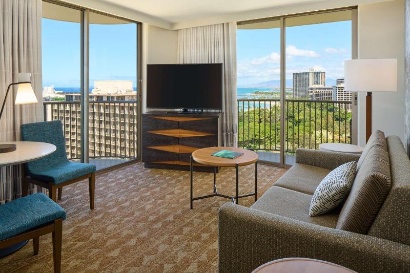 Embassy Suites By Hilton Waikiki Beach Walk - image 8