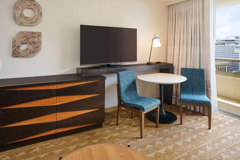 King Suite with Ocean View image 4