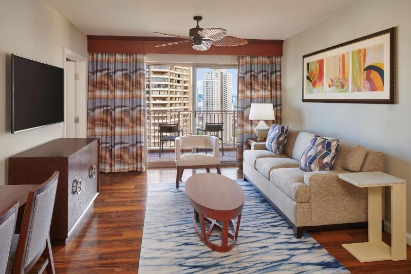 One Bedroom Double Suite with Partial Ocean View - Non-Smoking image 4