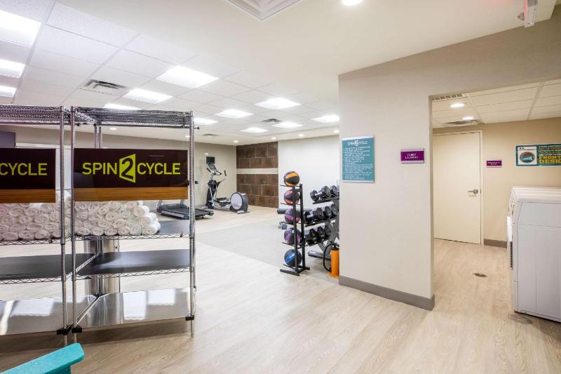 Home2 Suites by Hilton Houston IAH Airport Beltway 8 - image 10
