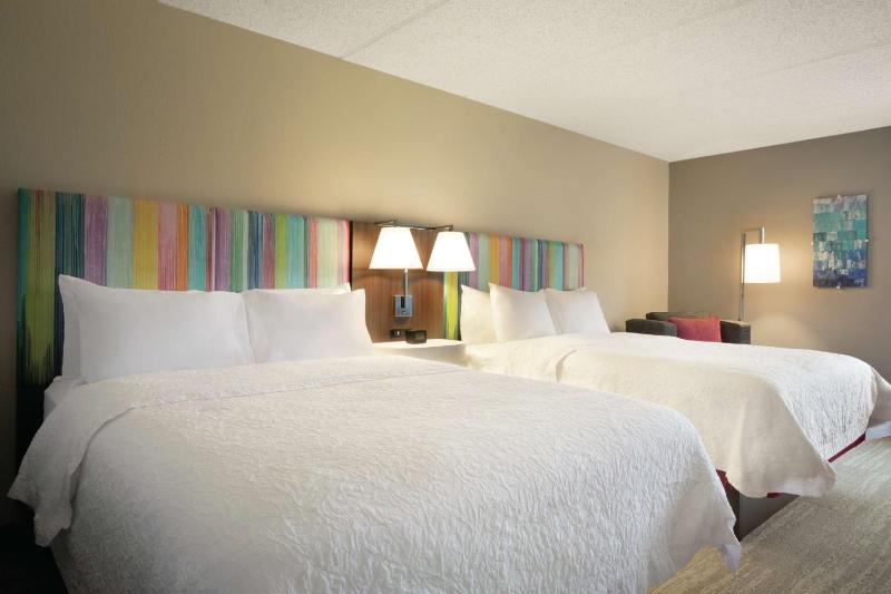 Room with Two Queen Beds - Non-Smoking image 2
