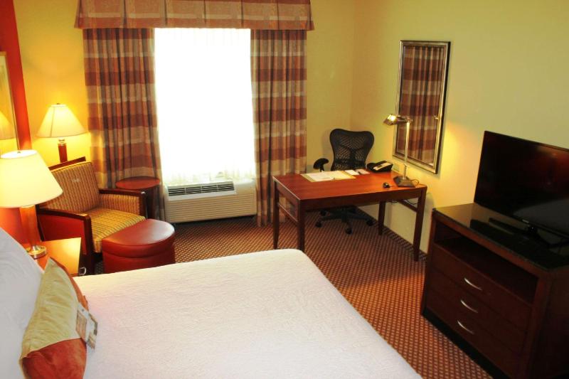 King Room image 3