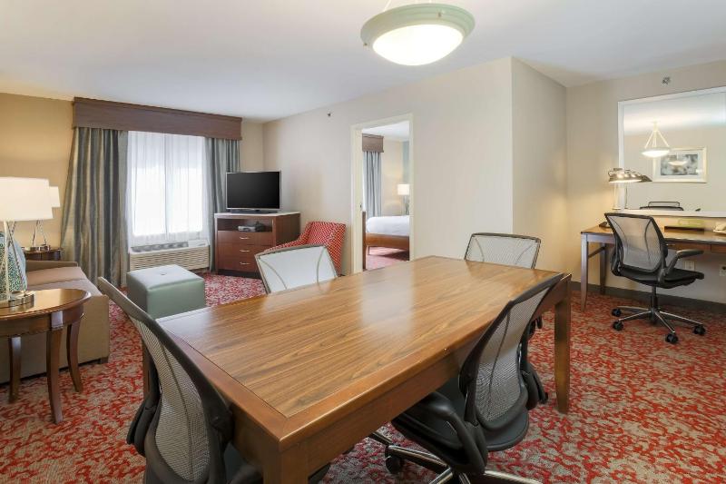 King Suite with Sofa Bed image 4
