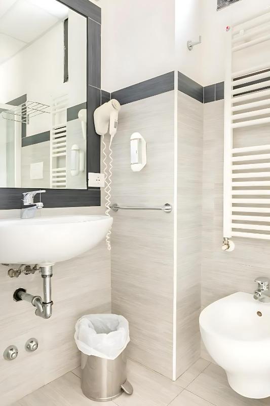 Standard  Room image 4