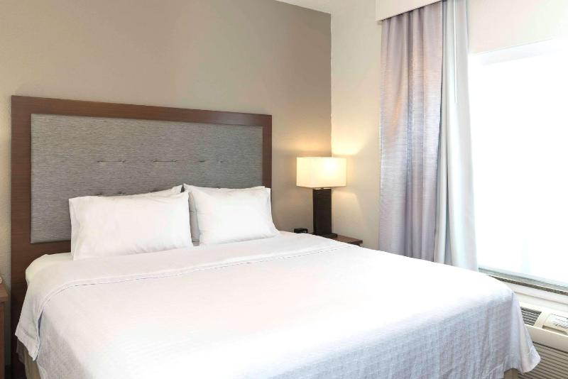 One-Bedroom King Suite - Non-Smoking image 1