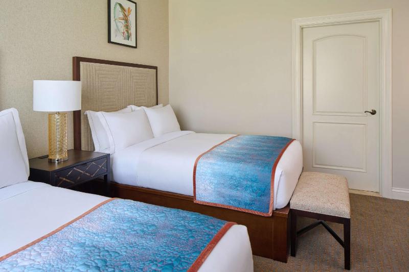 3 Bedroom Deluxe Resort View Suite image 4
