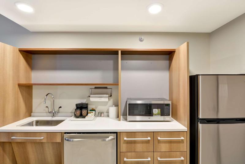 King Studio Suite - Hearing Access/Non-Smoking image 4