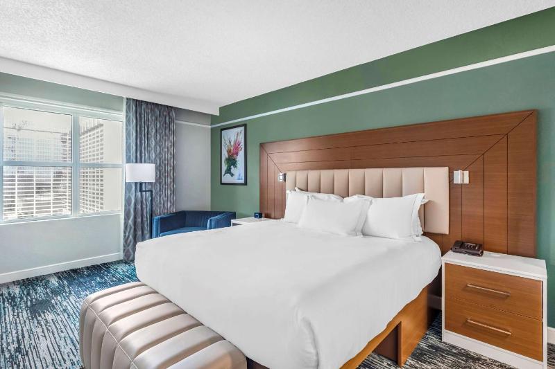 One-Bedroom King Suite image 4