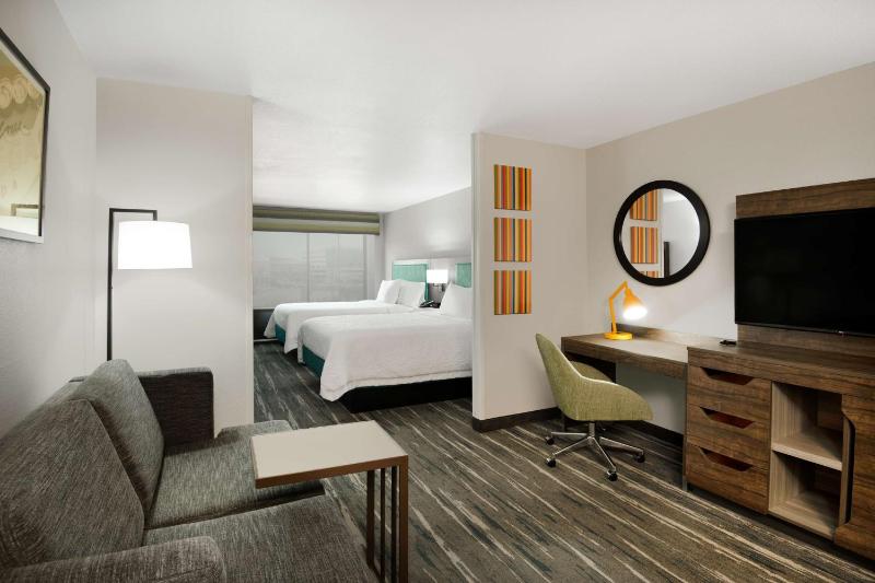 One-Bedroom Queen Suite - Non-Smoking image 1