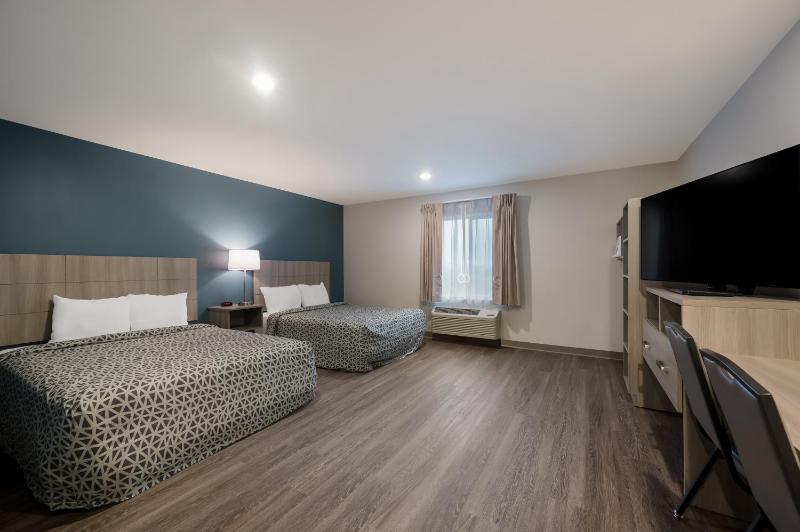 QUEEN SUITE TWO QUEEN BEDS ACCESSIBLE image 4