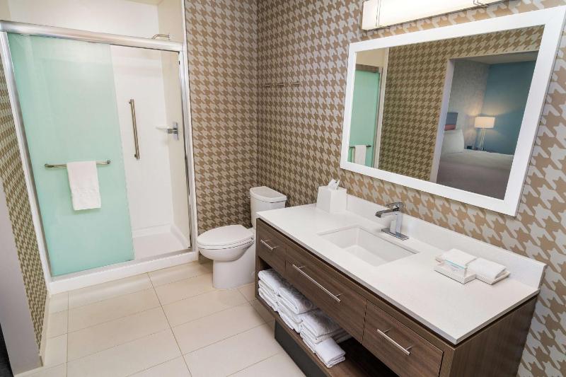 One-Bedroom King Suite - Non-Smoking image 3