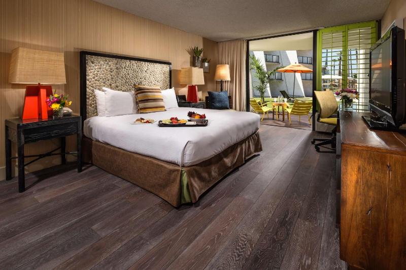 King Room with Garden View image 1