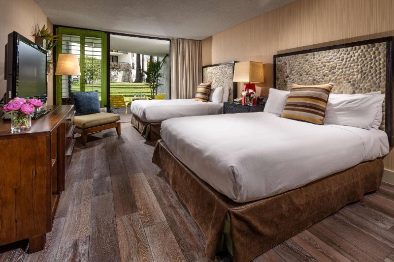 Queen Room with Two Queen Beds image 1