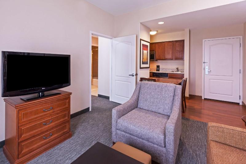 One-Bedroom King Suite - Non-Smoking image 3