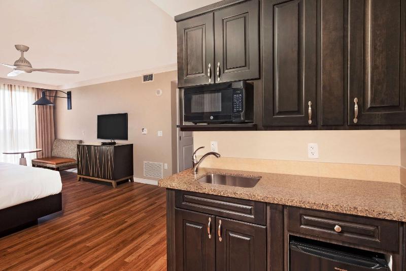 Penthouse Studio image 4