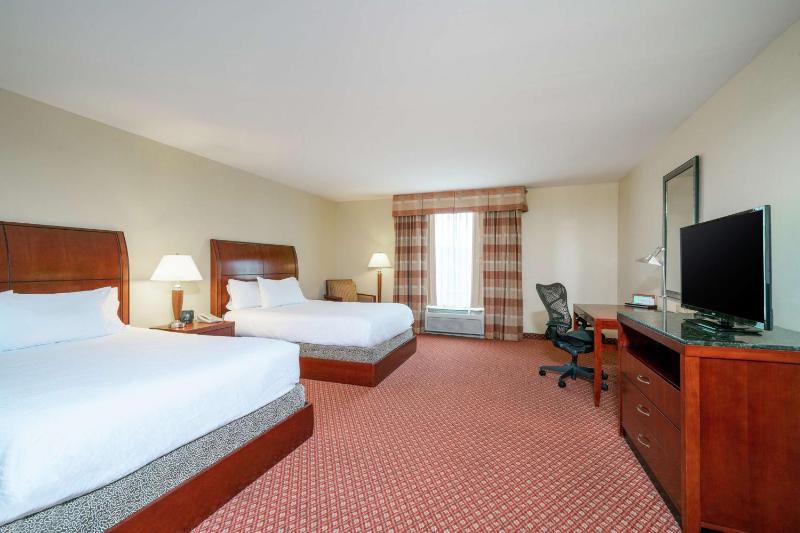 Queen Room with Two Queen Beds image 1