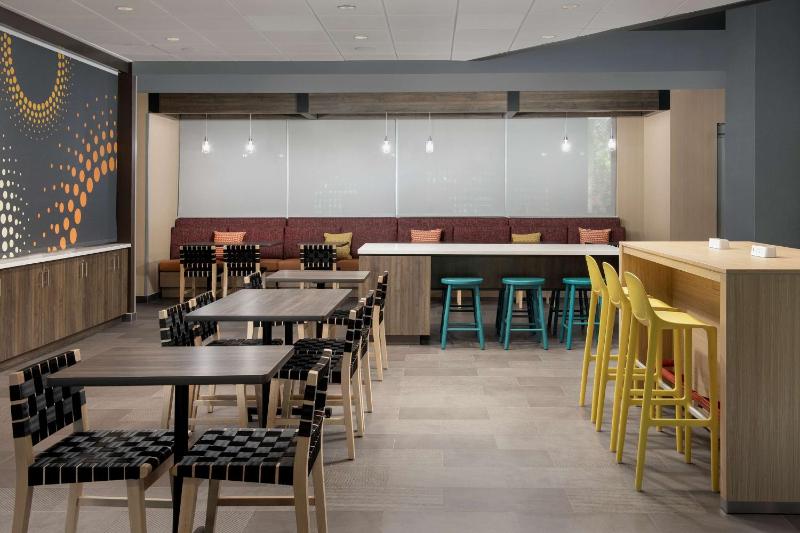 Tru by Hilton Miami West Brickell - image 11