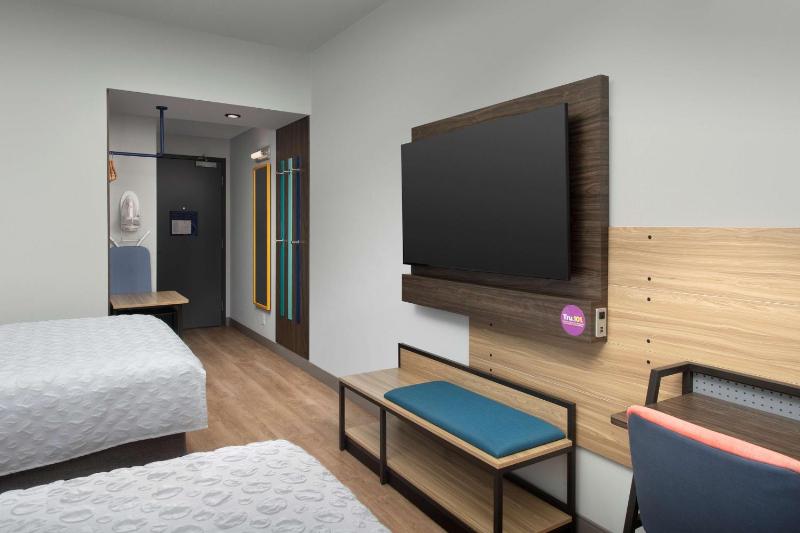 Tru by Hilton Miami West Brickell - image 12