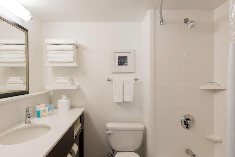 Double Room with Two Double Beds - Non-Smoking image 2