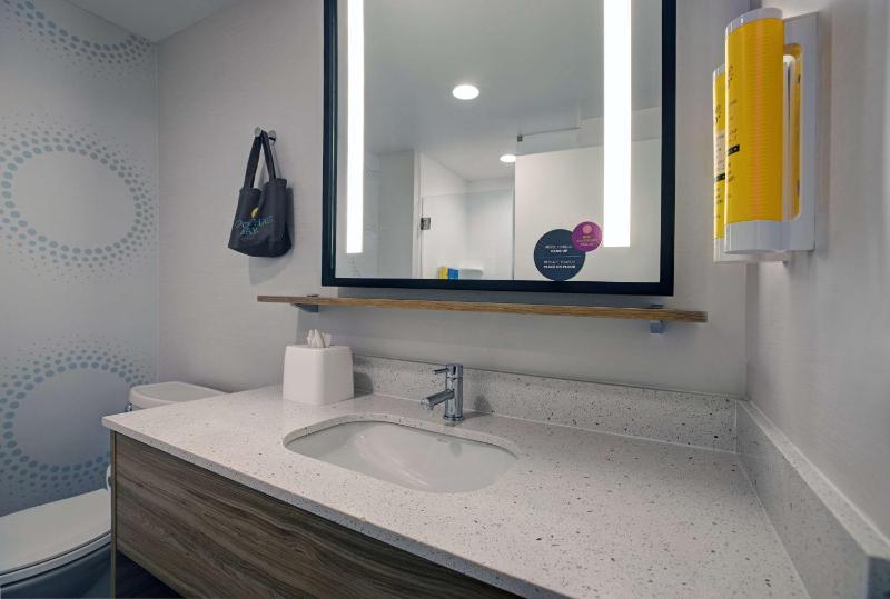 King Room image 4