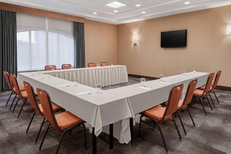 Hilton Garden Inn Minneapolis Downtown - image 7