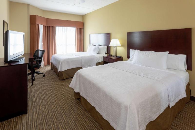 One-Bedroom Queen Suite with Two Queen Beds - Non-Smoking image 1