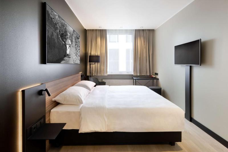 Standard Room image 1