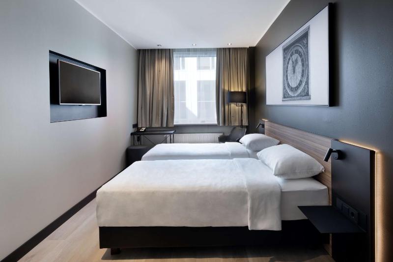 Standard Room image 3