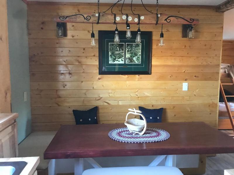 One-Bedroom Bungalow image 4