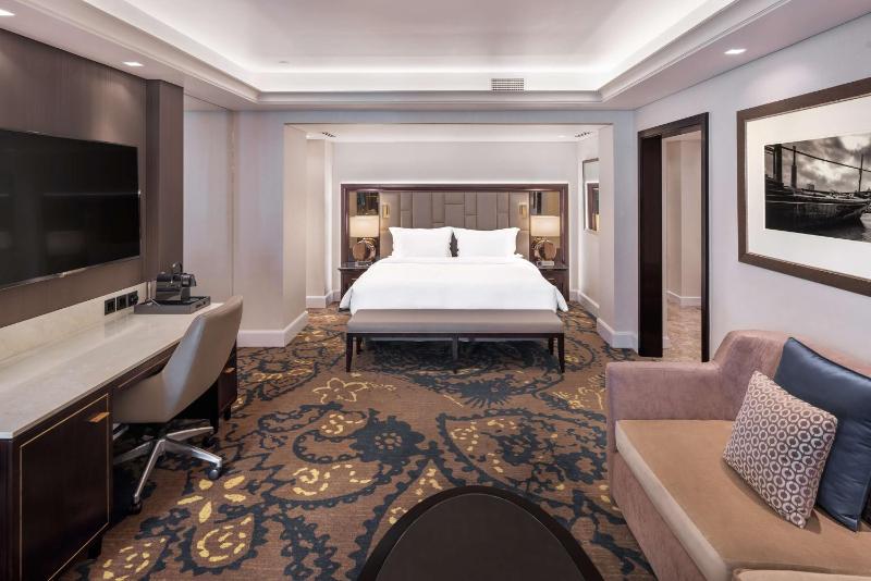 Junior Suite with Balcony, Creek View and Lounge Access - 25% Discount on F&B  and SPA image 3