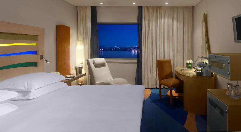 Premium Room with River View image 1