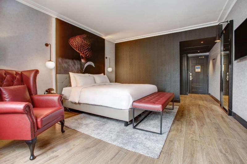 Executive Room - Lounge Access image 1