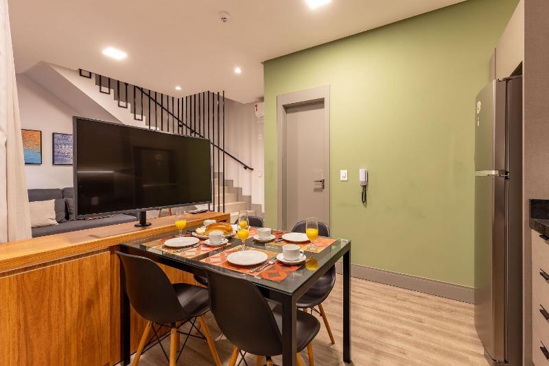 Confortável Loft Duplex em Condomínio com Piscina - image 12